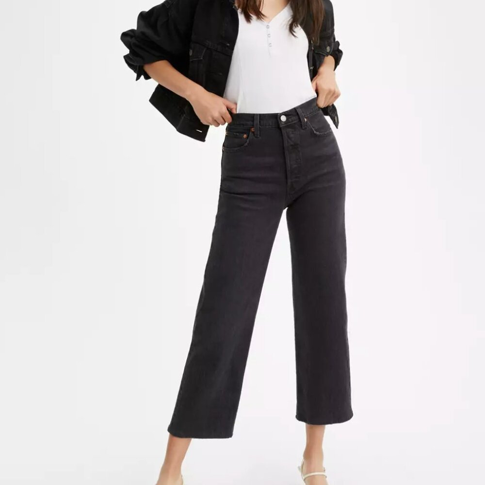 Levi's Ribcage Straight Ankle Jeans